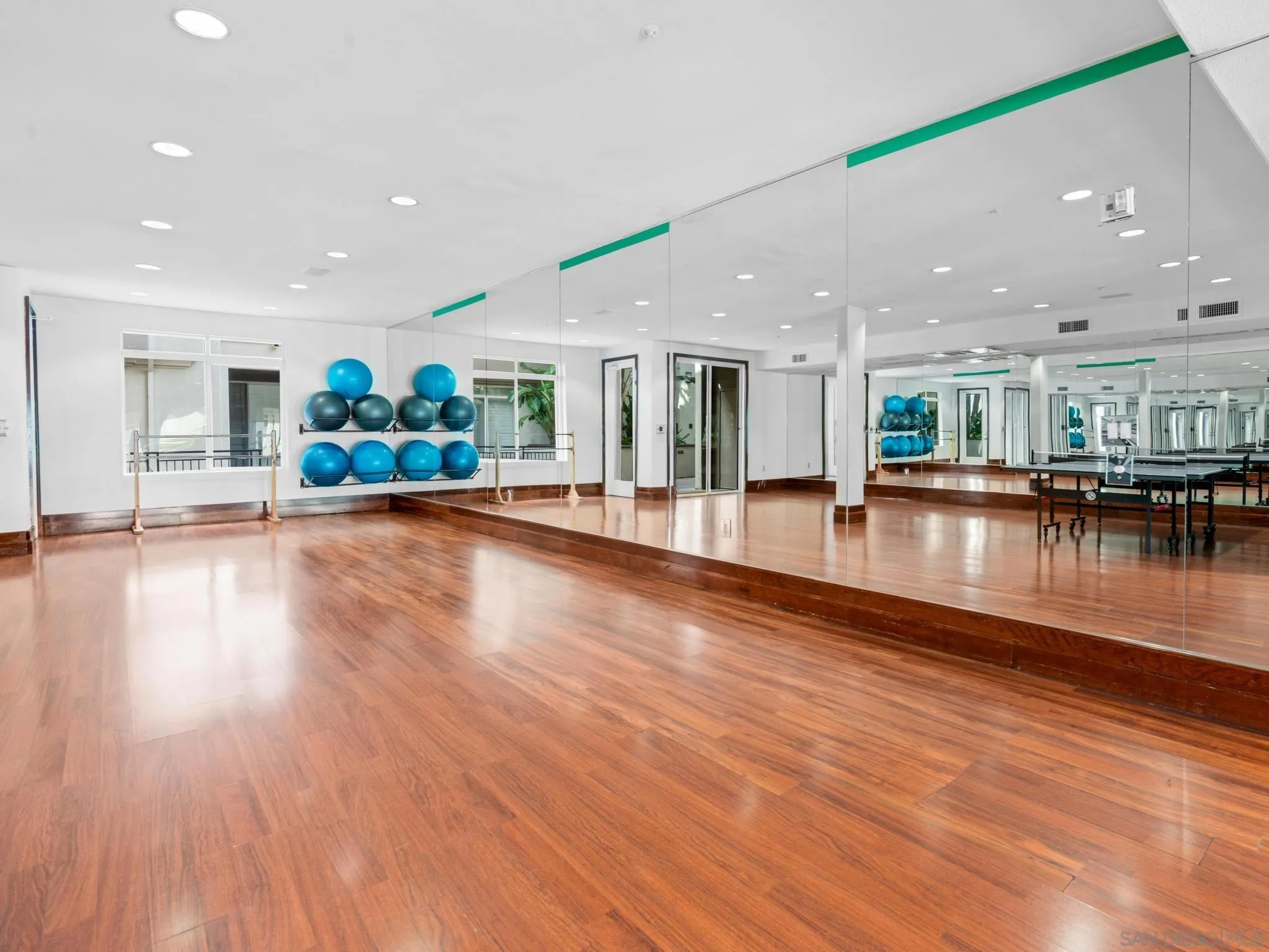 9263 Regents Road, Unit B302 La Jolla, CA 92037 - Photo 23 of 30