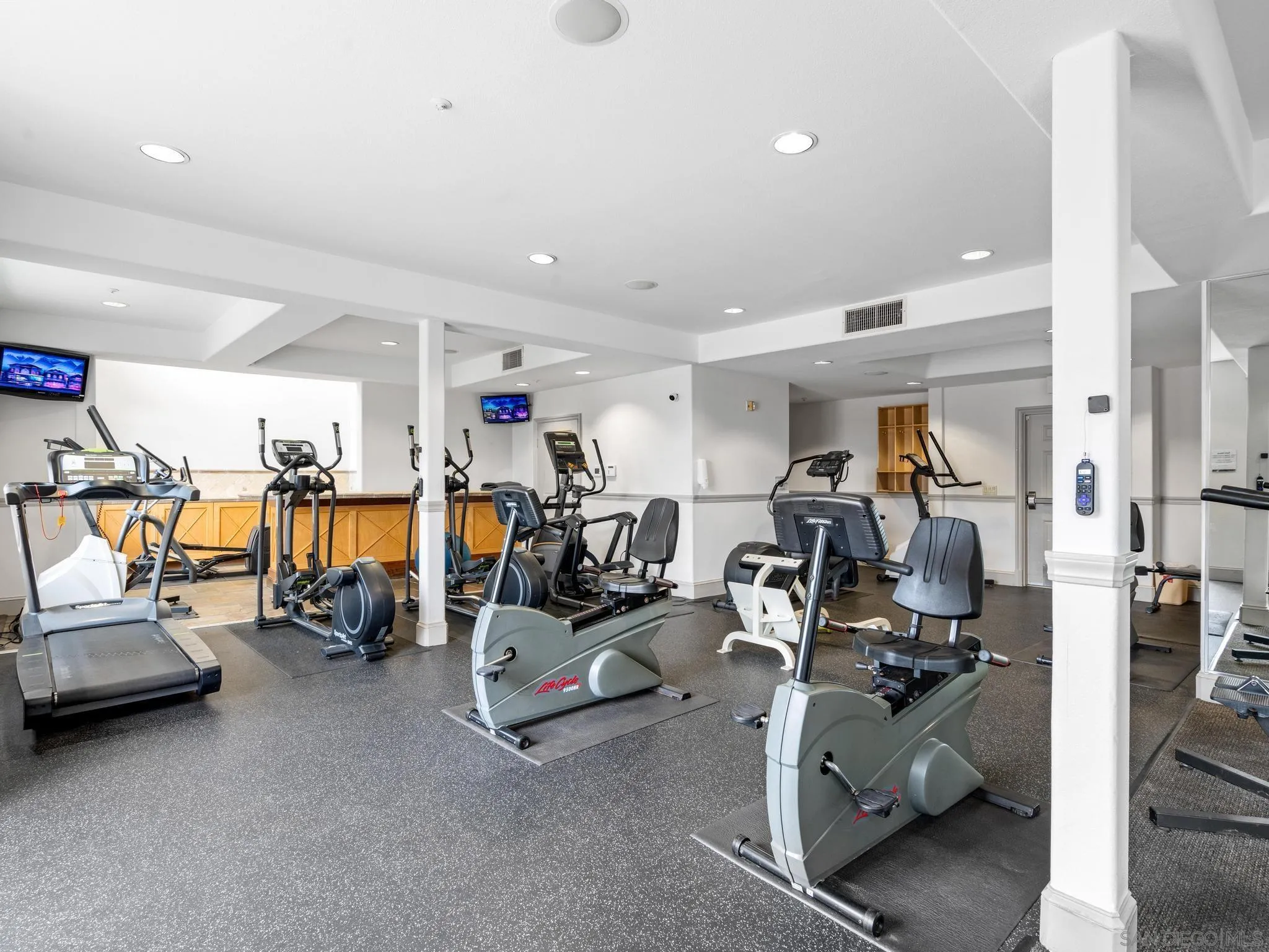 9263 Regents Road, Unit B302 La Jolla, CA 92037 - Photo 24 of 30