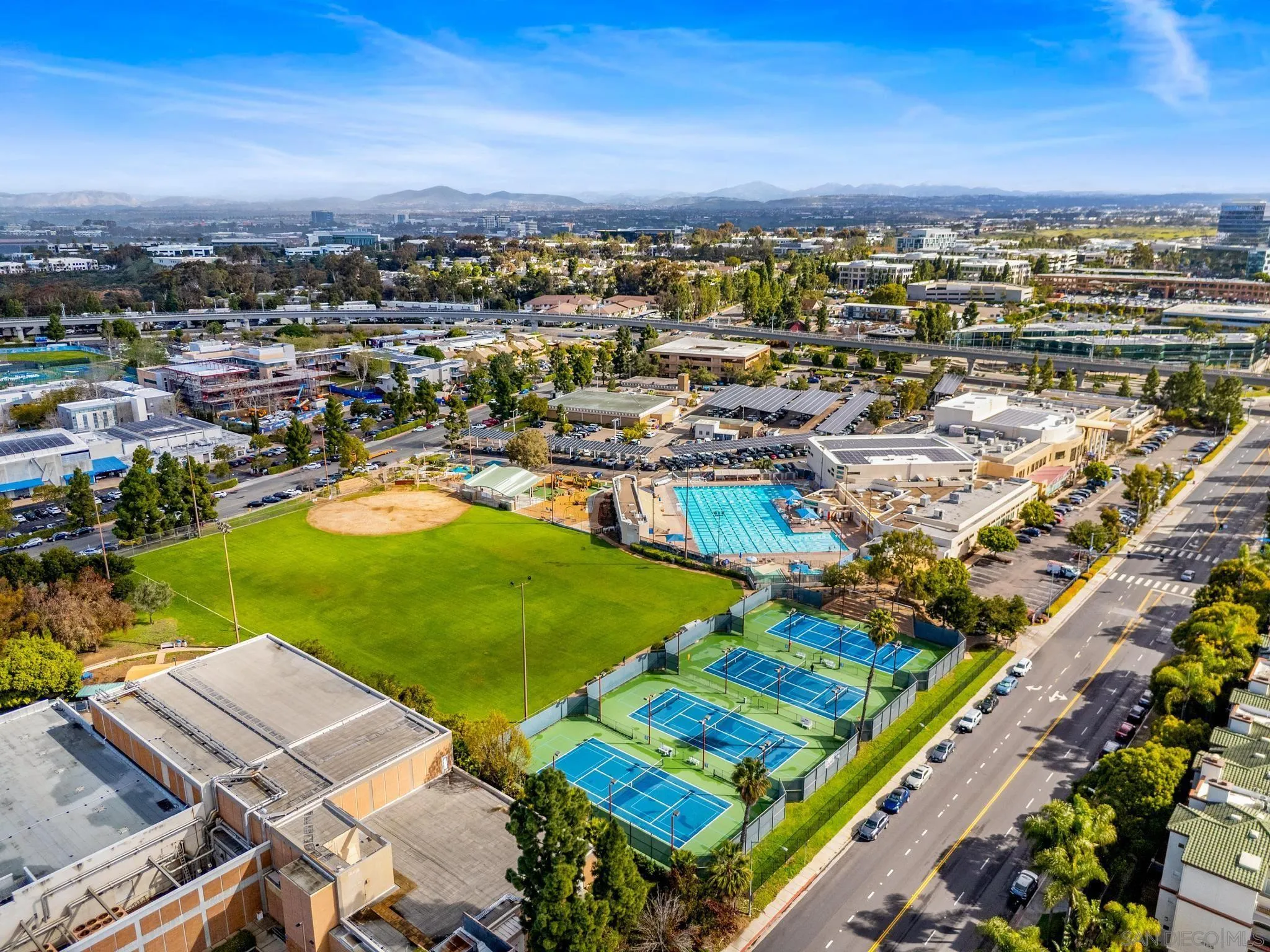 9263 Regents Road, Unit B302 La Jolla, CA 92037 - Photo 26 of 30