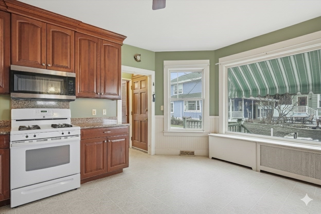 4 Beach Avenue Salem, MA 01970 - Photo 12 of 40