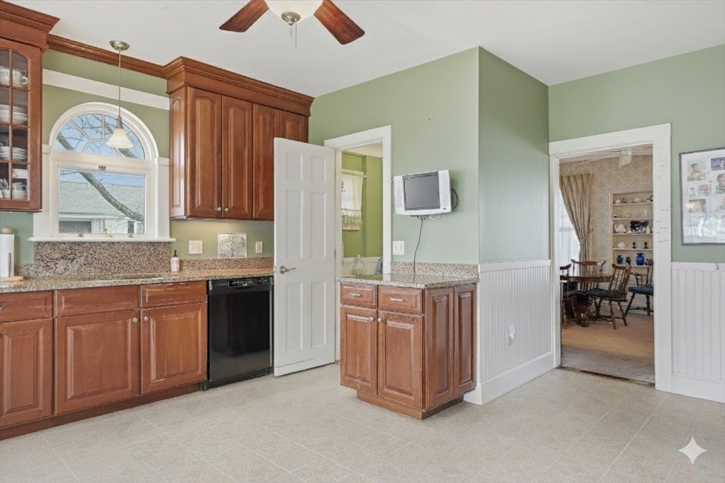 4 Beach Avenue Salem, MA 01970 - Photo 14 of 40