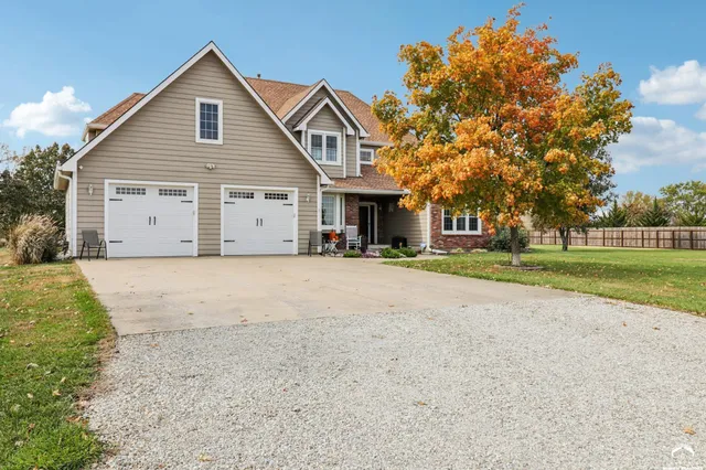 $939,000 | 1053 East 1479th Road, Lawrence, KS 66046