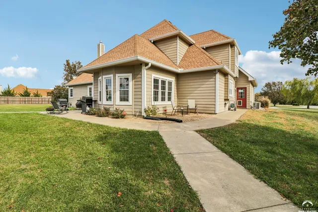 $939,000 | 1053 East 1479th Road, Lawrence, KS 66046