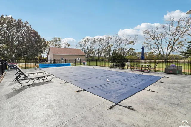 $939,000 | 1053 East 1479th Road, Lawrence, KS 66046