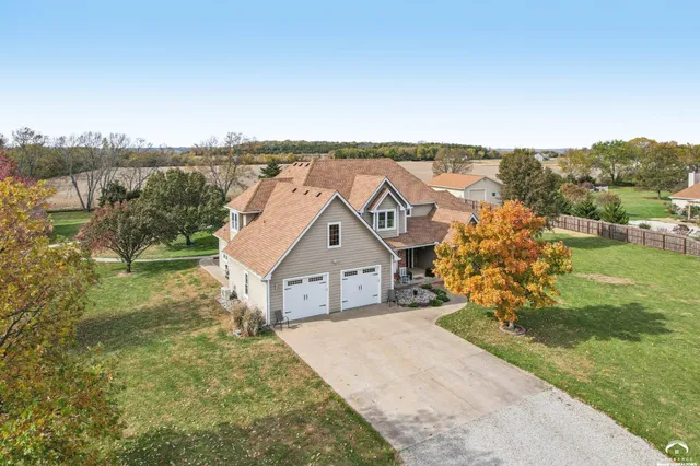 $939,000 | 1053 East 1479th Road, Lawrence, KS 66046