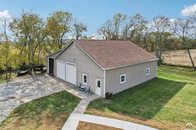 $939,000 | 1053 East 1479th Road, Lawrence, KS 66046