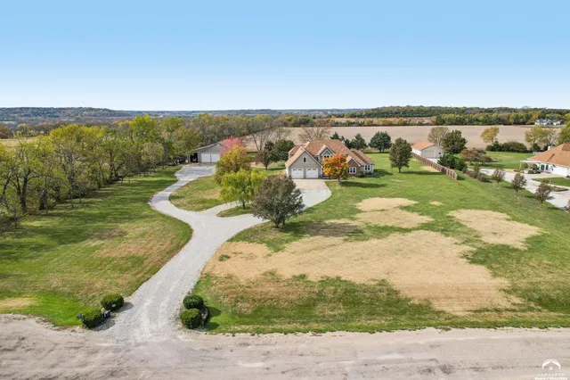 $939,000 | 1053 East 1479th Road, Lawrence, KS 66046