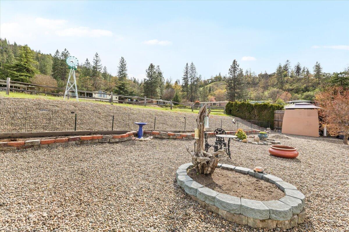 3955 South Stage Road, Unit 102 Medford, OR 97501 - Photo 22 of 32 24-CI_9329