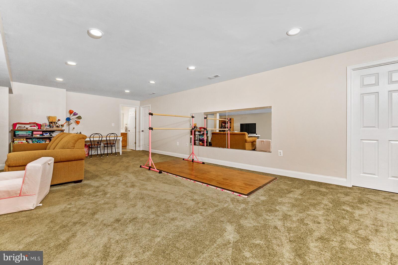 43699 Spinks Ferry Road Leesburg, VA 20176 - Photo 28 of 37 Gallery Image 28