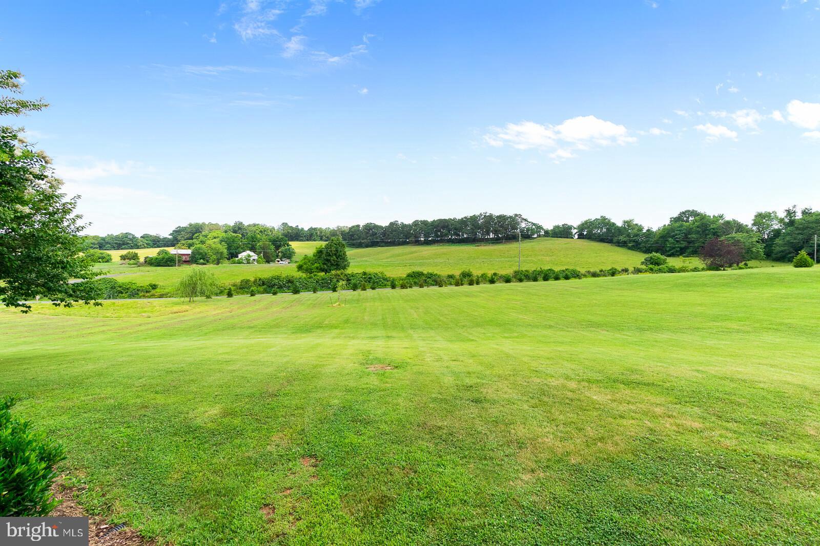 43699 Spinks Ferry Road Leesburg, VA 20176 - Photo 4 of 37 Gallery Image 4