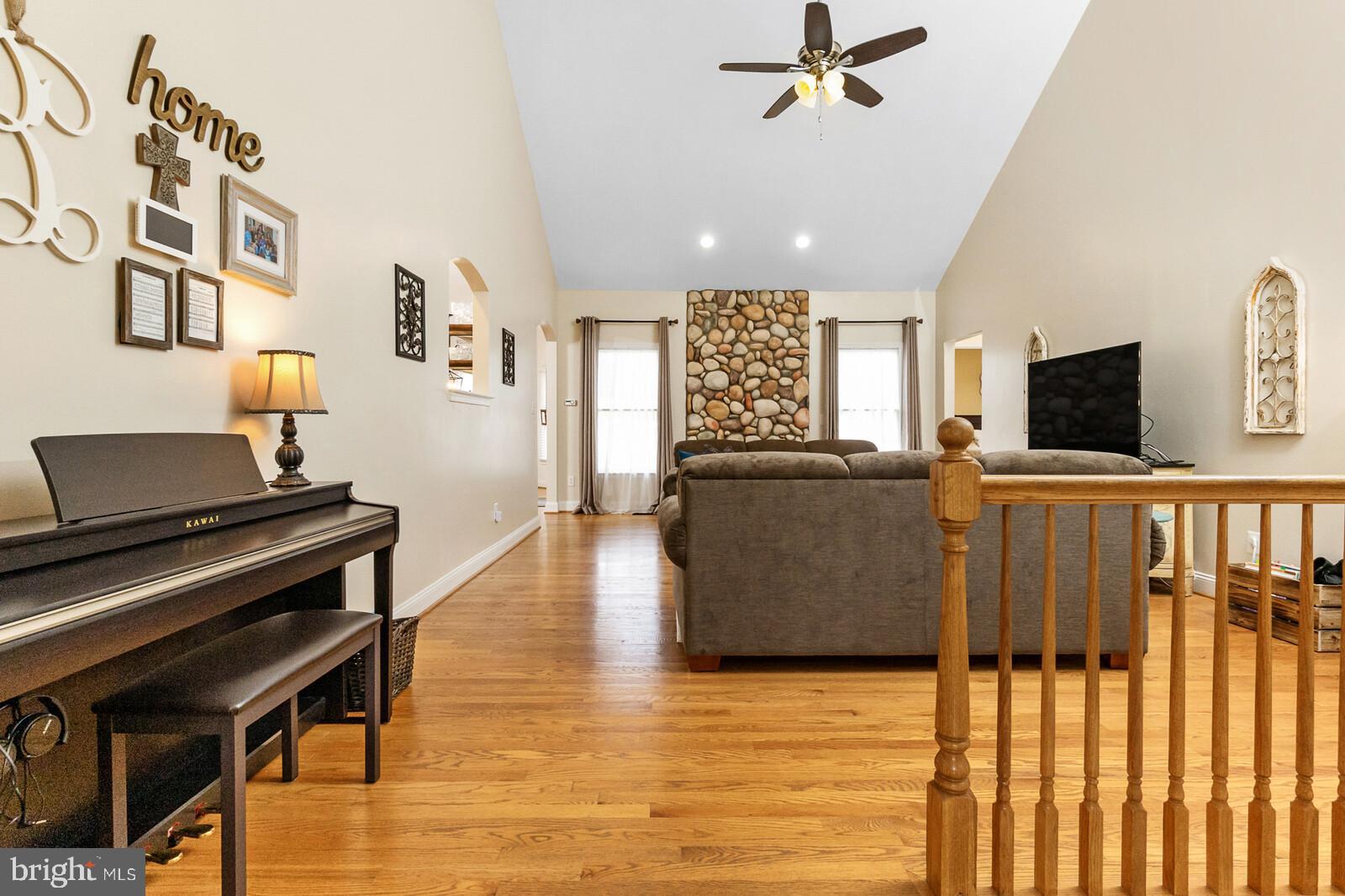 43699 Spinks Ferry Road Leesburg, VA 20176 - Photo 6 of 37 Gallery Image 6
