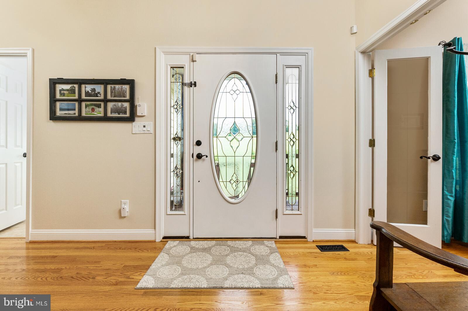 43699 Spinks Ferry Road Leesburg, VA 20176 - Photo 8 of 37 Gallery Image 8