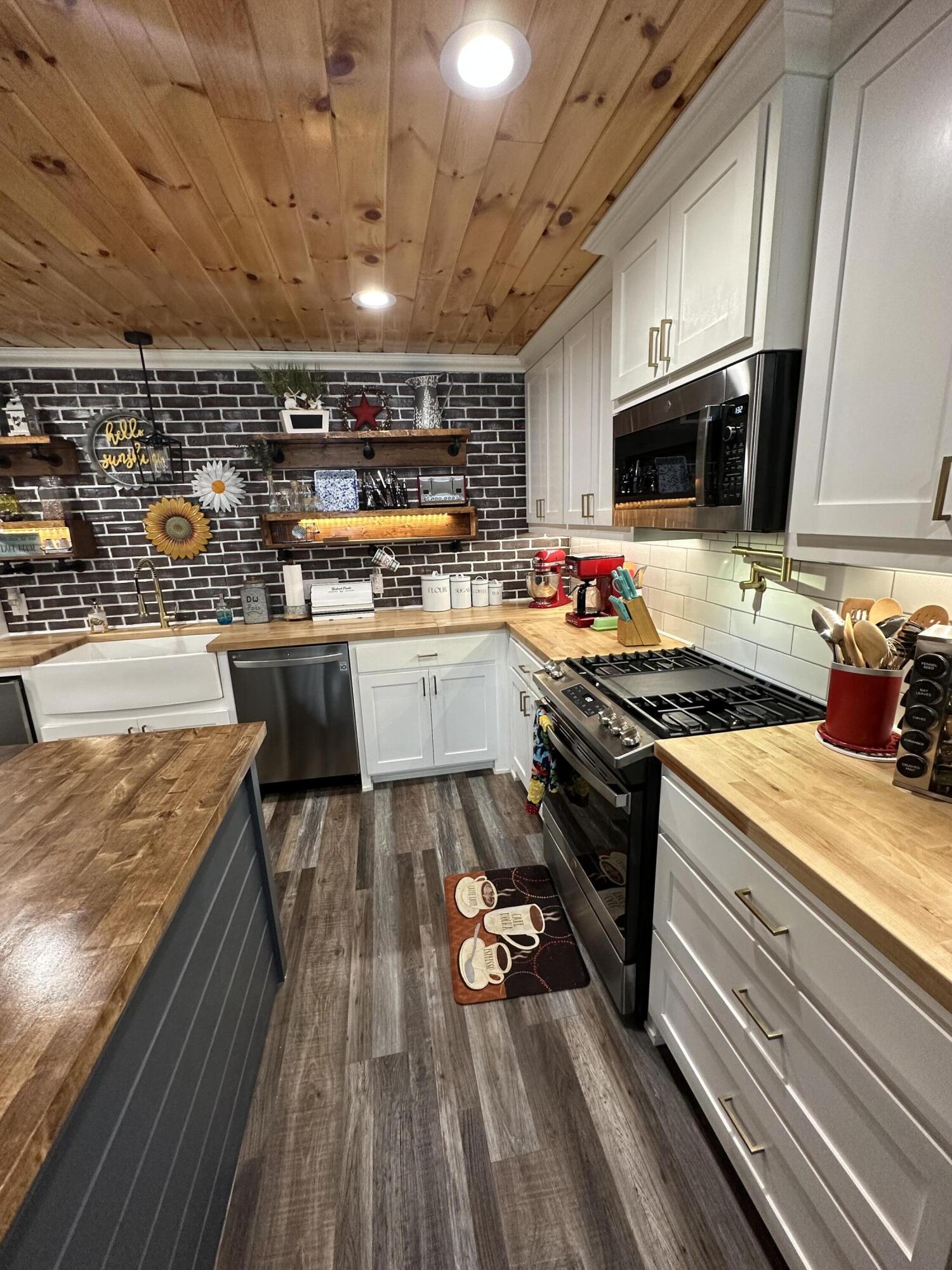 97 West Smith Pond Road Millinocket, ME 04462 - Photo 18 of 72 32905045-BEA7-4315-A82F-CF297E8F6200