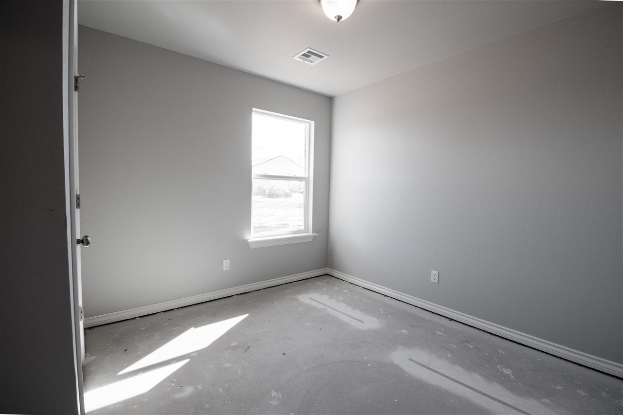 404 Grove Street Perry, OK 73077 - Photo 14 of 18 Gallery Image 14
