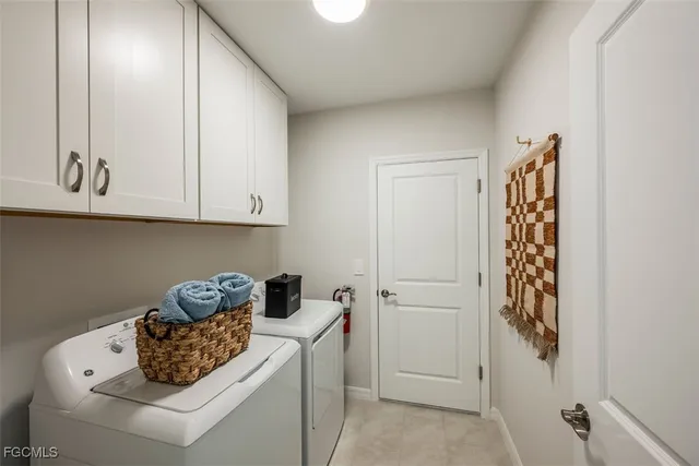 $329,990 | 257 Moonlit Lk Trail, Lehigh Acres, FL 33974