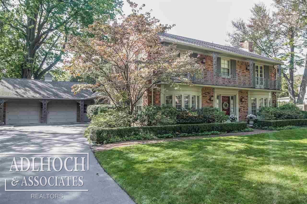 25 Edgemere Road Grosse Pointe Farms, MI 48236 - Photo 1 of 49
