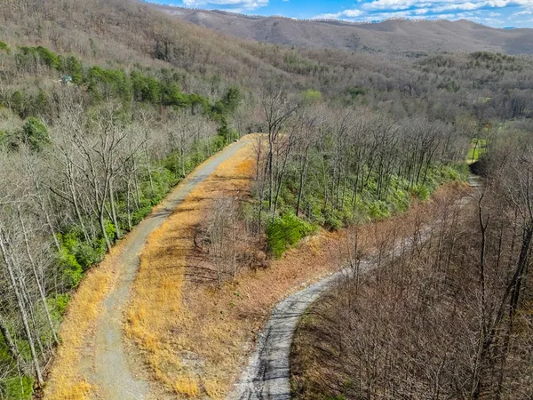$859,900 | 57 Eagle Nest Trail, Murphy, NC 28906