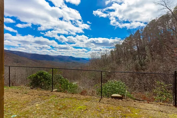 $859,900 | 57 Eagle Nest Trail, Murphy, NC 28906