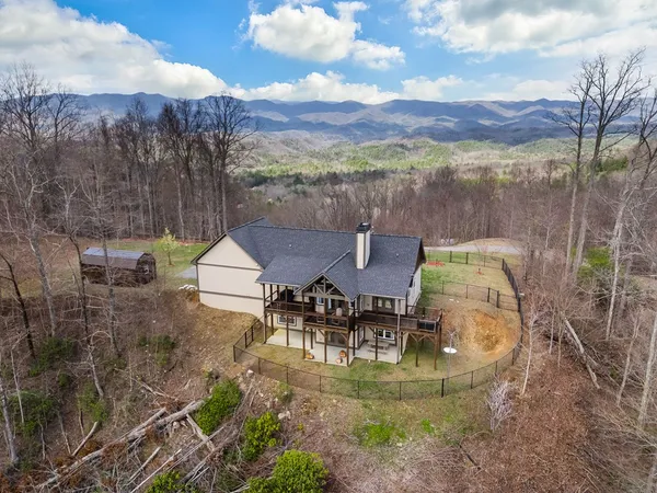 $859,900 | 57 Eagle Nest Trail, Murphy, NC 28906
