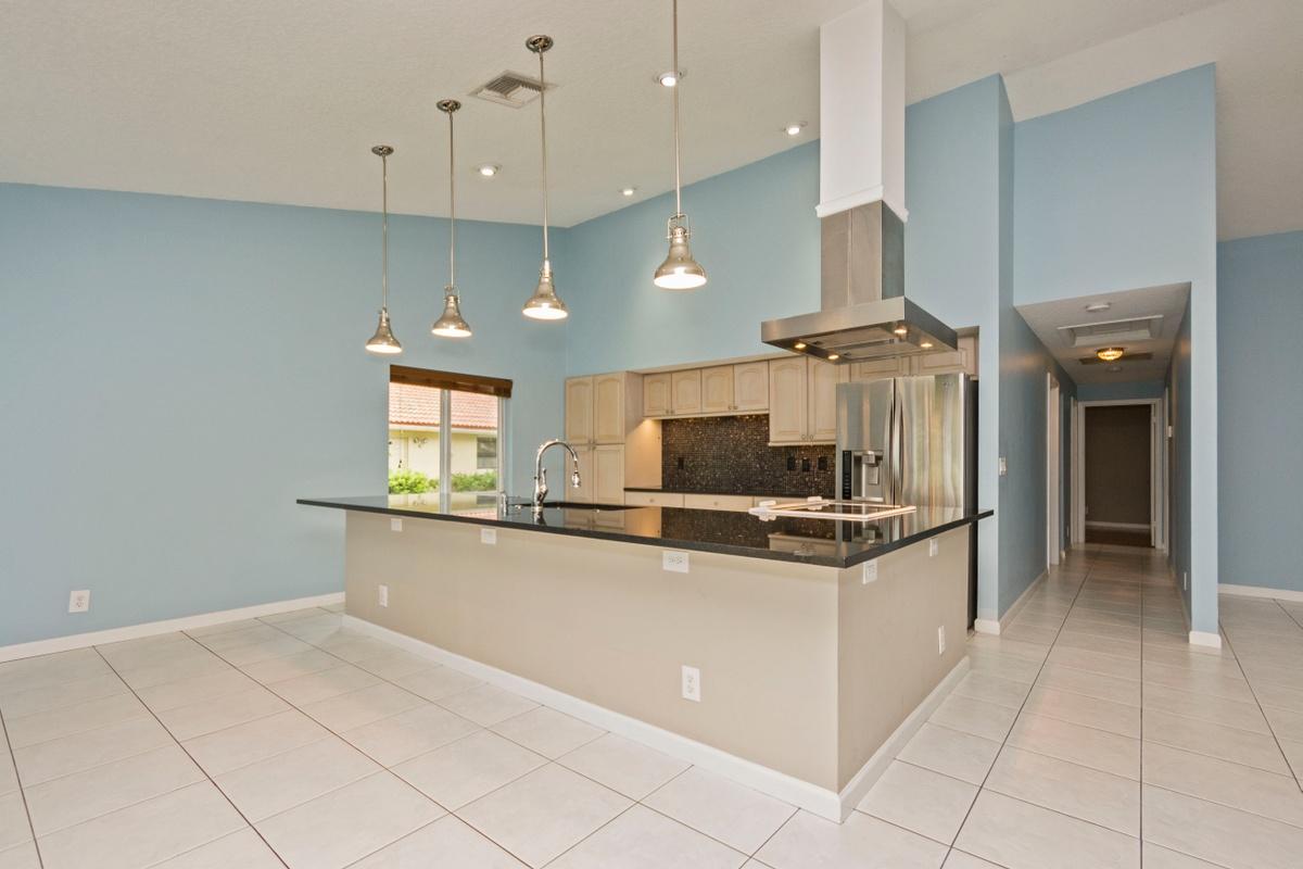 4220 Fox Trace Road Boynton Beach, FL 33436 - Photo 5 of 12 Kitchen