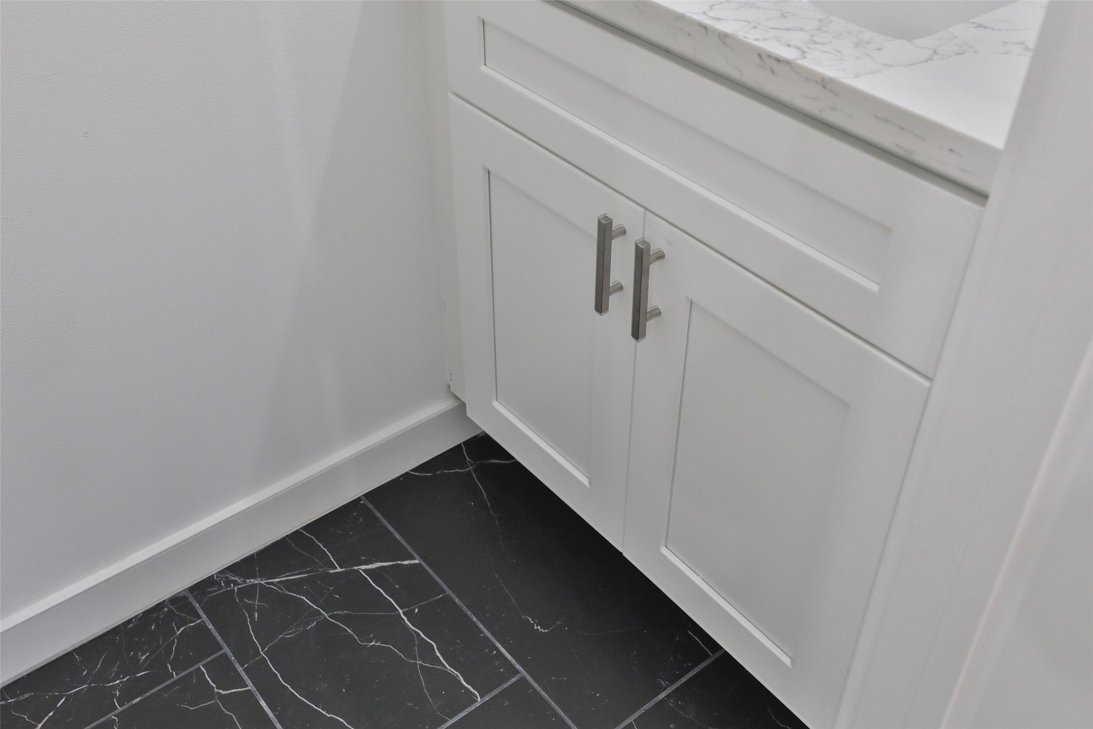 9349 Lavender Street Houston, TX 77016 - Photo 12 of 29 a view of utility room