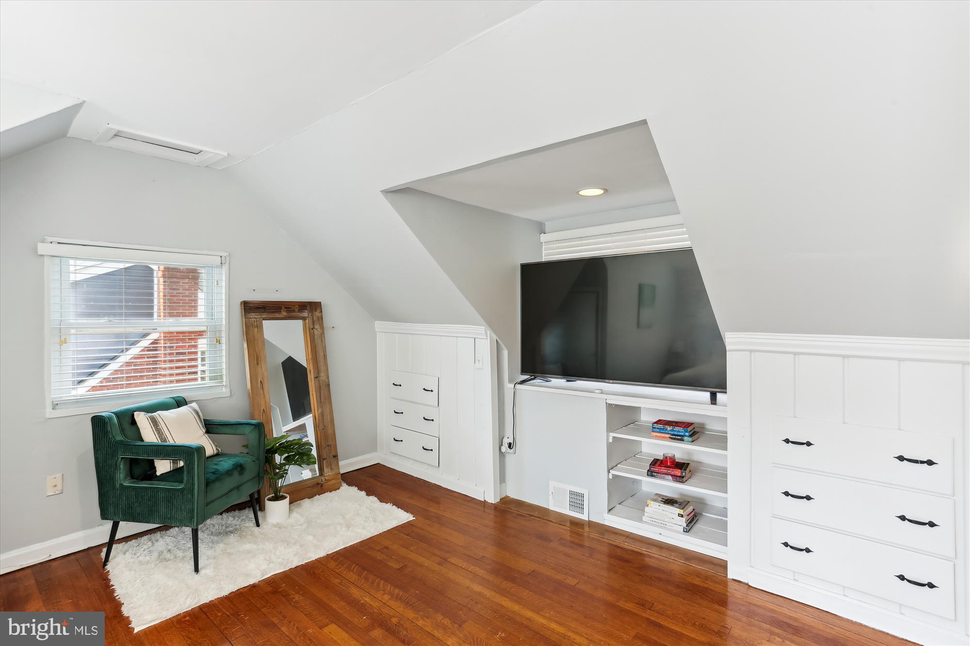 2304 Eccleston Street Silver Spring, MD 20902 - Photo 19 of 41