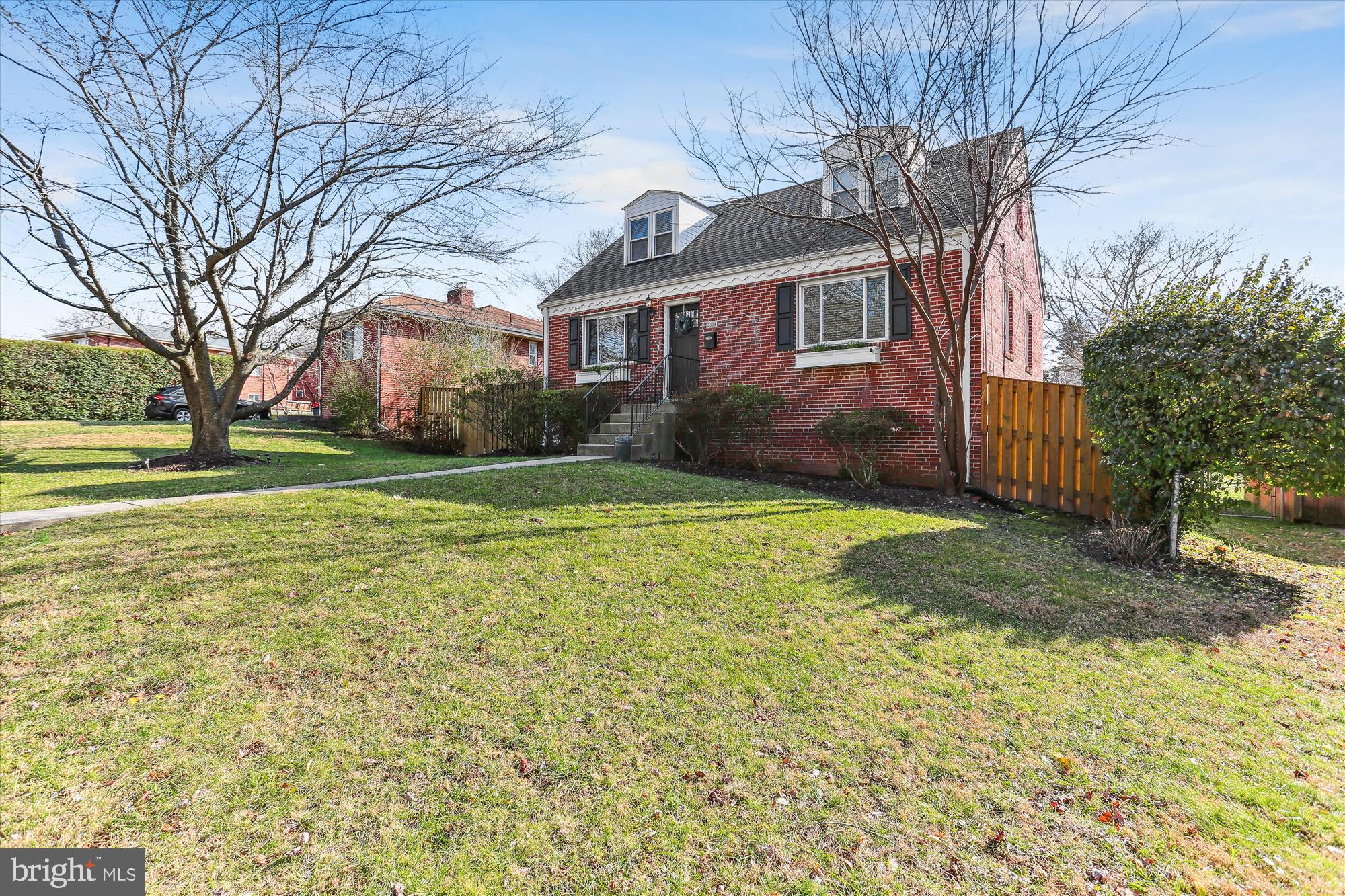 2304 Eccleston Street Silver Spring, MD 20902 - Photo 2 of 41