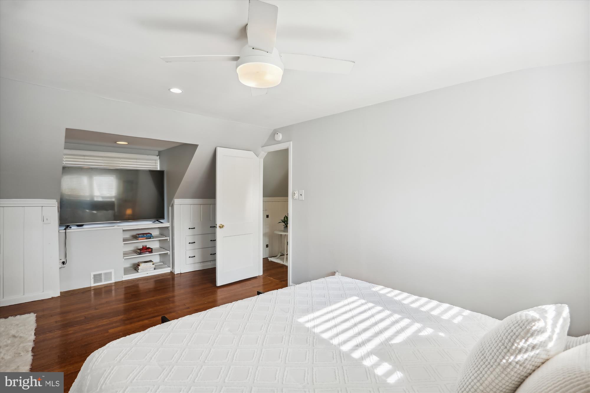 2304 Eccleston Street Silver Spring, MD 20902 - Photo 21 of 41