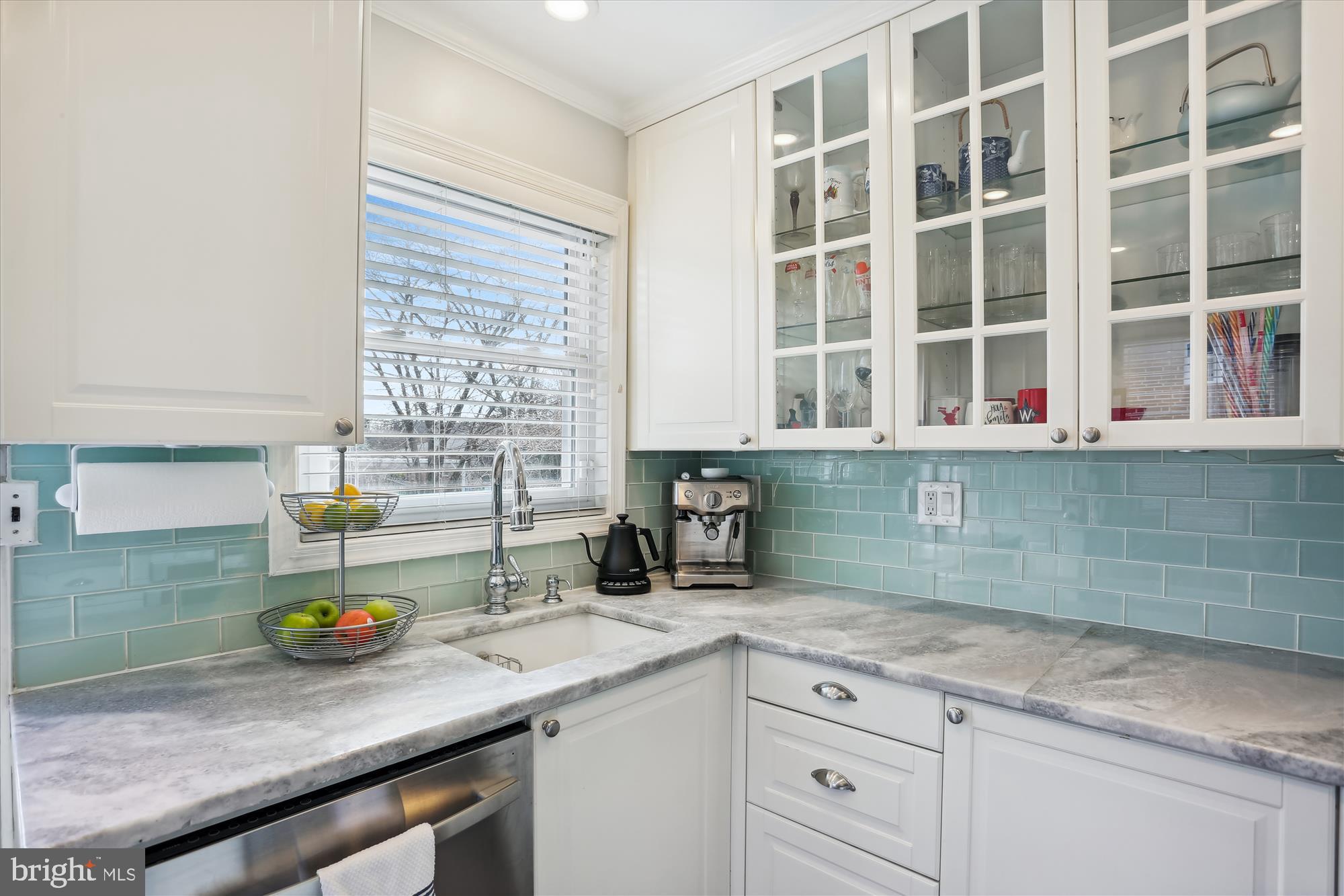 2304 Eccleston Street Silver Spring, MD 20902 - Photo 8 of 41