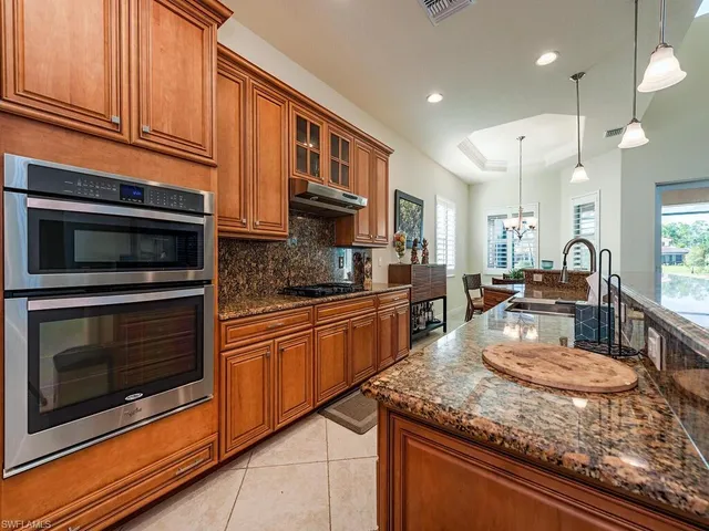 $1,089,000 | 7810 Martino Circle, Naples, FL 34112
