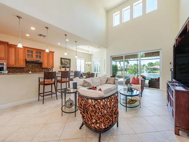 $1,089,000 | 7810 Martino Circle, Naples, FL 34112