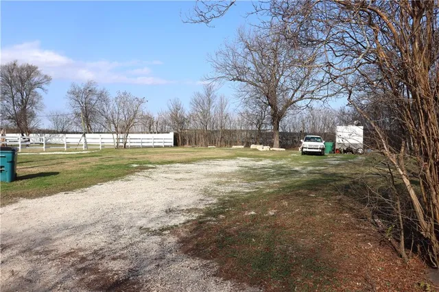 $90,000 | 310 West Burleson Avenue, Mart, TX 76664