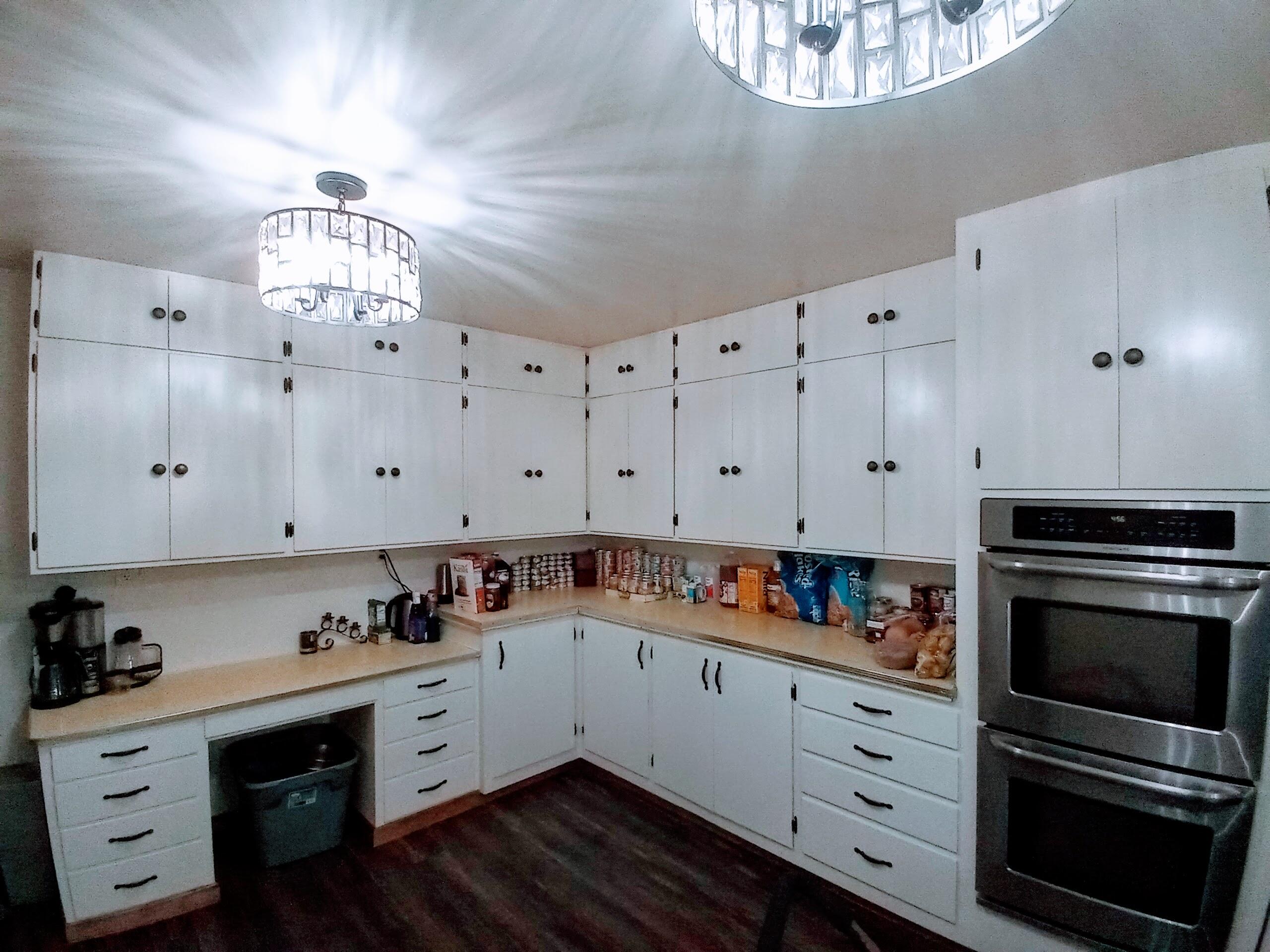 2942 Orindale Road Klamath Falls, OR 97601 - Photo 5 of 21 Kitchen