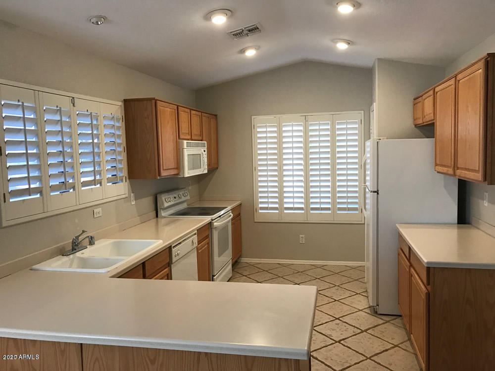 2605 East Beverly Road Phoenix, AZ 85042 - Photo 3 of 5 BEVERLY KITCHEN