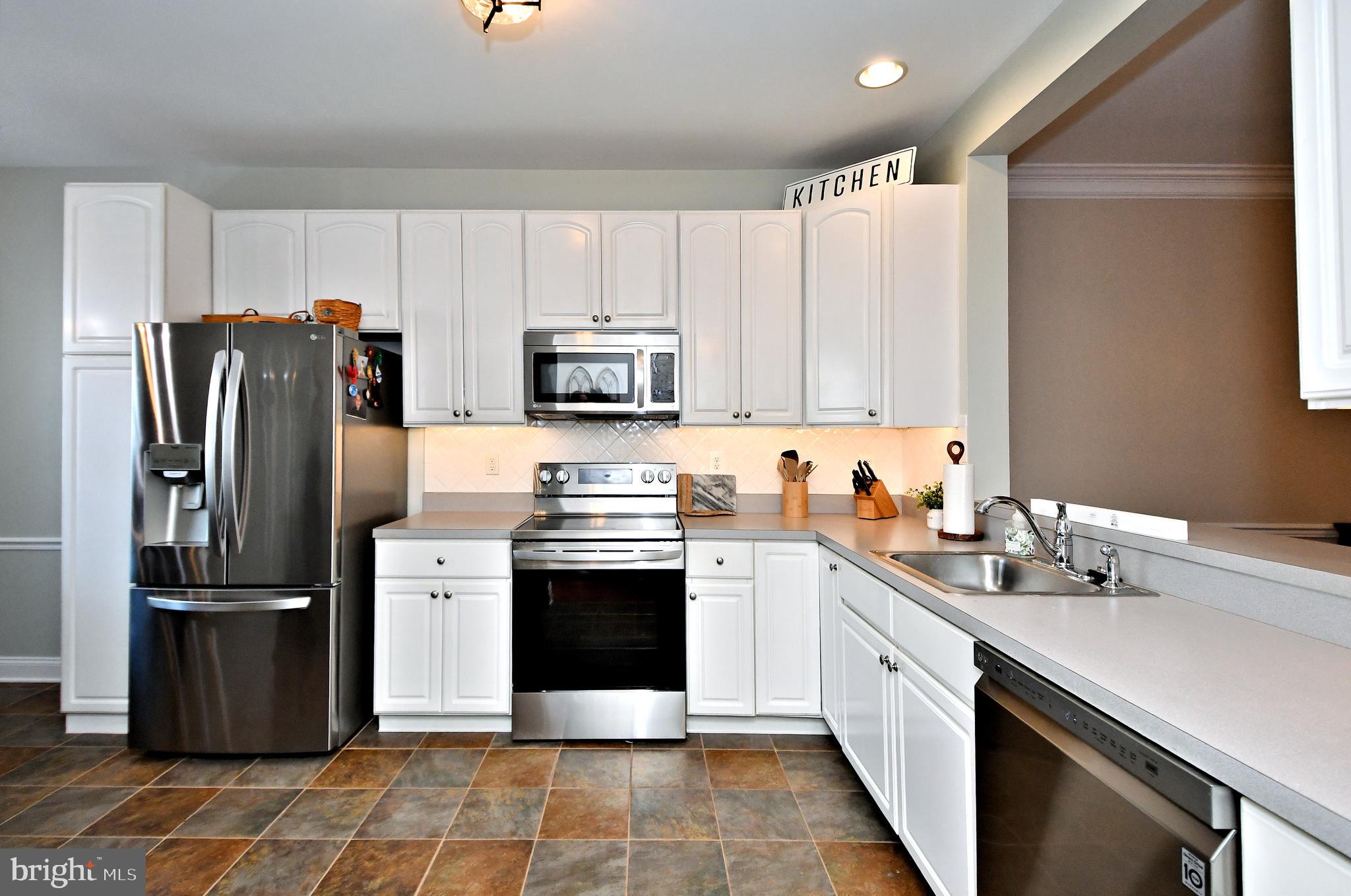 437 Ruth Court Harleysville, PA 19438 - Photo 4 of 22 Gallery Image 4