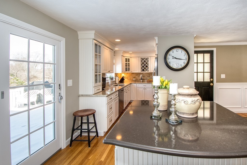 396 Tilden Road Scituate, MA 02066 - Photo 6 of 22 Gallery Image 6