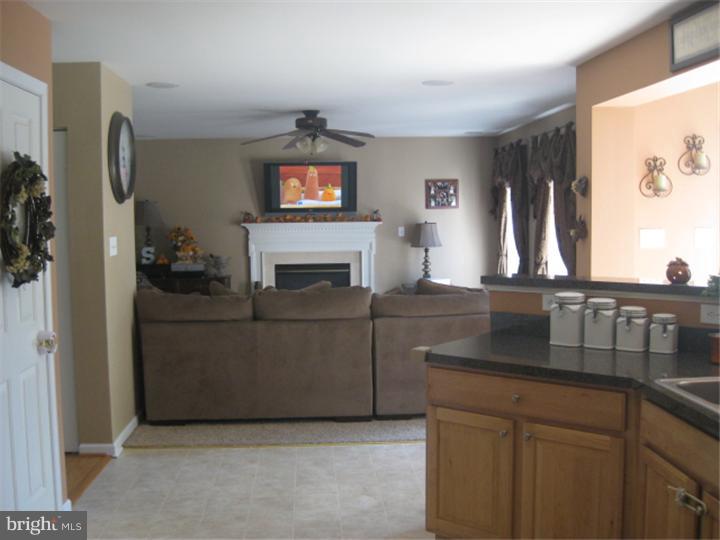 381 Johnson Road Sicklerville, NJ 08081 - Photo 6 of 25 Great Room
