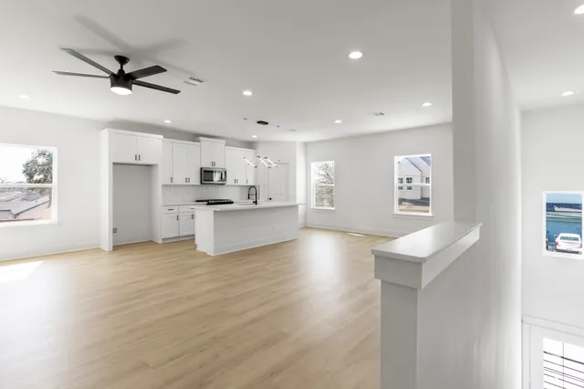 $2,000 | 4114 Castor Street, Unit A, Houston, TX 77022