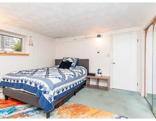 76 Robin Hood Road Stoneham, MA 02180 - Photo 20 of 29 Gallery Image 20
