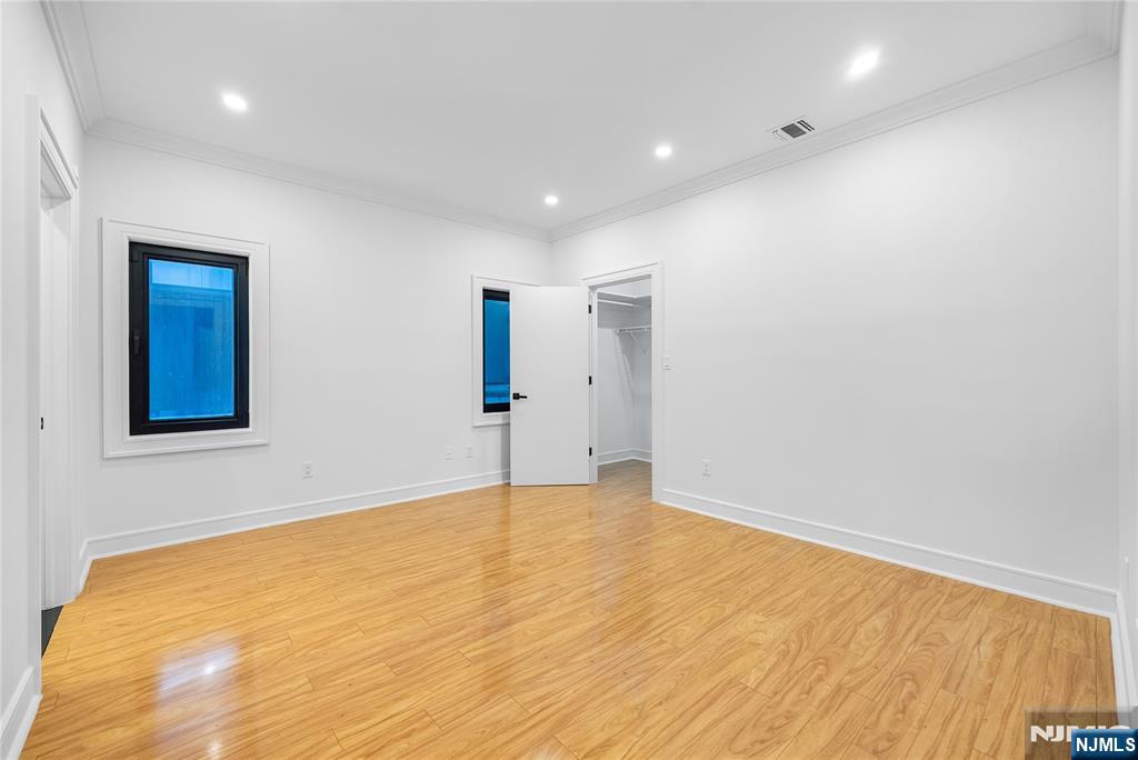 1080 River Road Edgewater, NJ 07020 - Photo 33 of 48