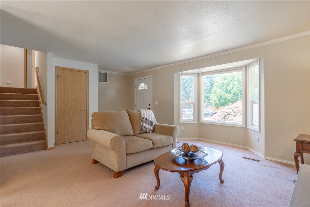 21607 6th Avenue West Bothell, WA 98021 - Photo 3 of 14