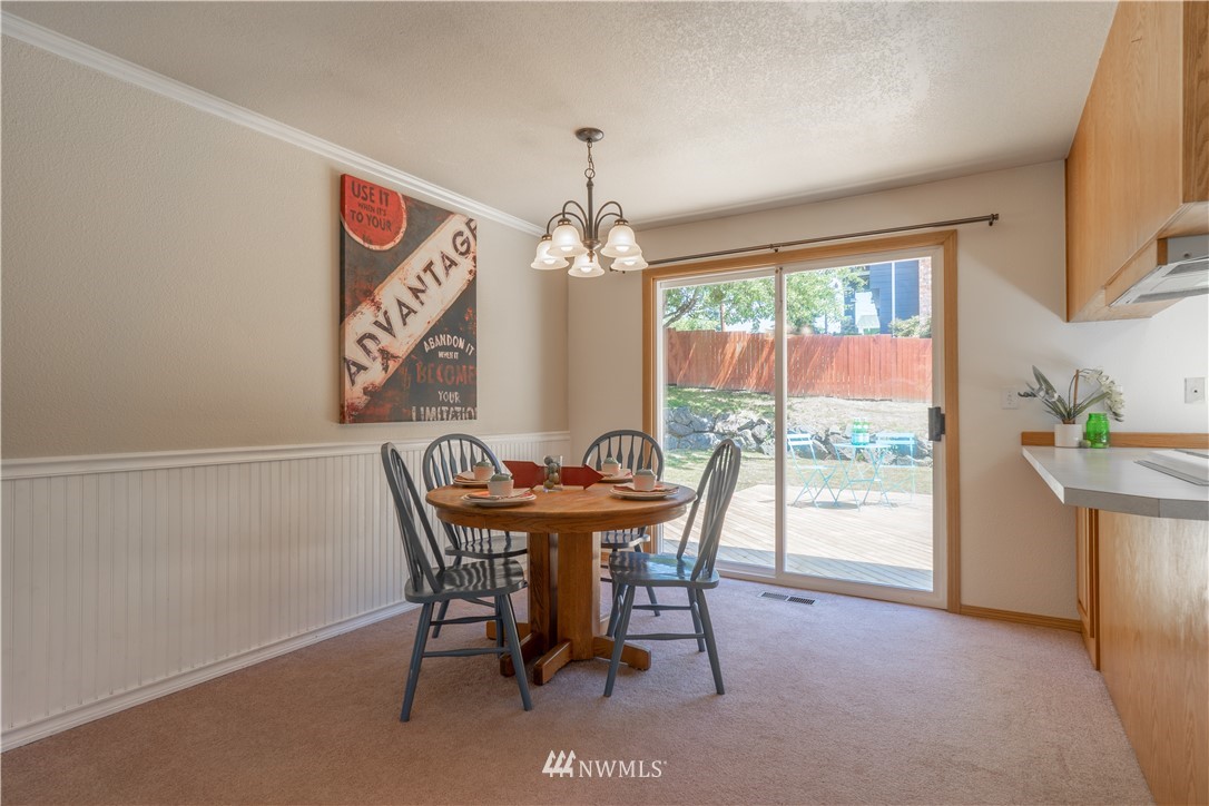 21607 6th Avenue West Bothell, WA 98021 - Photo 5 of 14