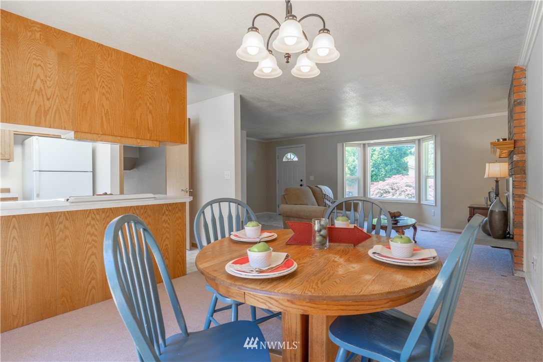 21607 6th Avenue West Bothell, WA 98021 - Photo 6 of 14