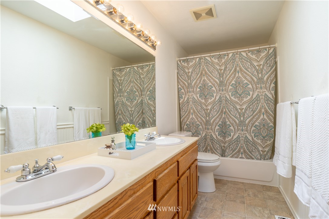 21607 6th Avenue West Bothell, WA 98021 - Photo 8 of 14
