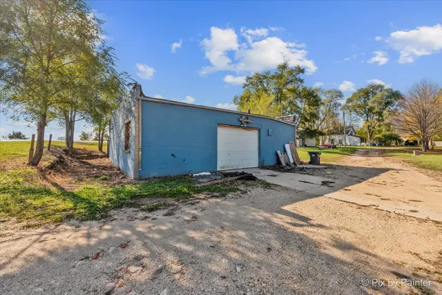 $450,000 | 9130 Highway 20, Garden Prairie, IL 61038