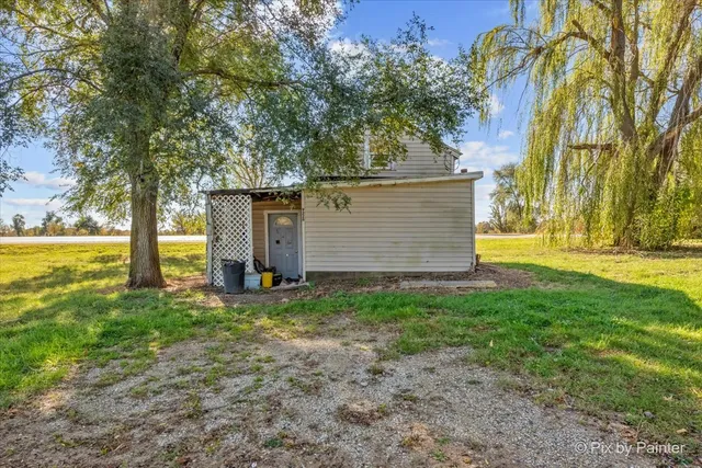 $450,000 | 9130 Highway 20, Garden Prairie, IL 61038