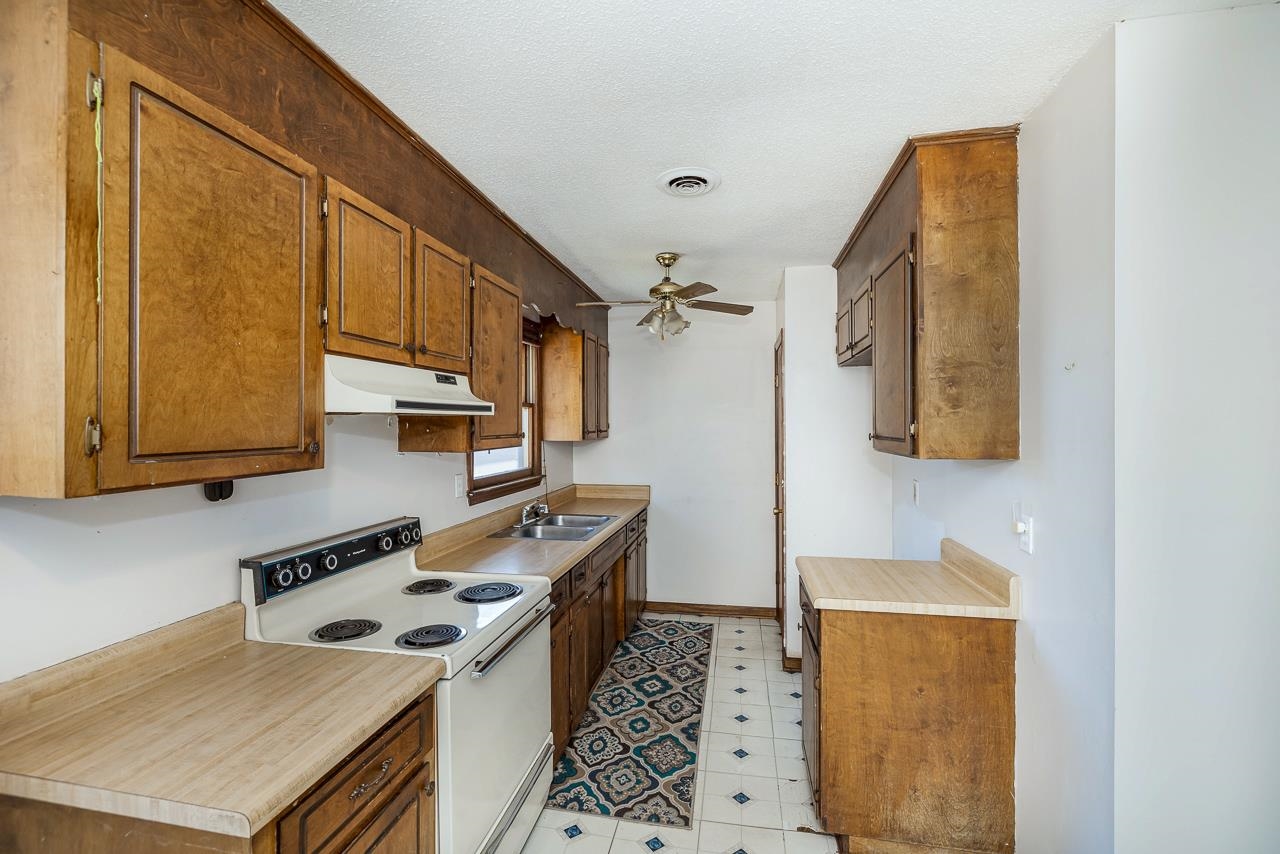 240 Wingo Road Wellford, SC 29385 - Photo 10 of 28 Gallery Image 10