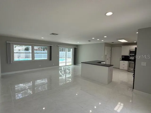 $3,450 | 8401 Blackstone Court, Tampa, FL 33615