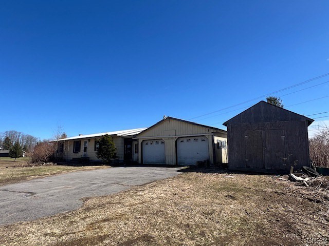 1096 Meeting House Road Winfield, NY 13491 - Photo 3 of 12