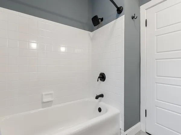 $1,900 | 7649 South Yates Boulevard, Unit 3, Chicago, IL 60649